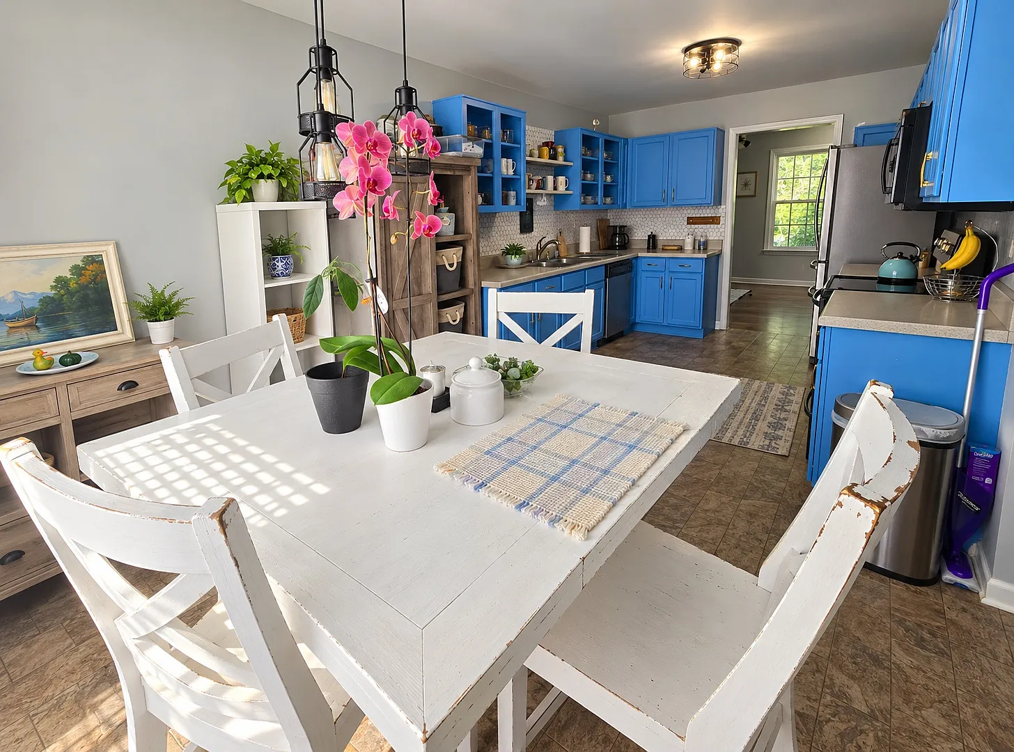 3 bed, 2.5 bath, 1440 sqft, $650 — Photo 1