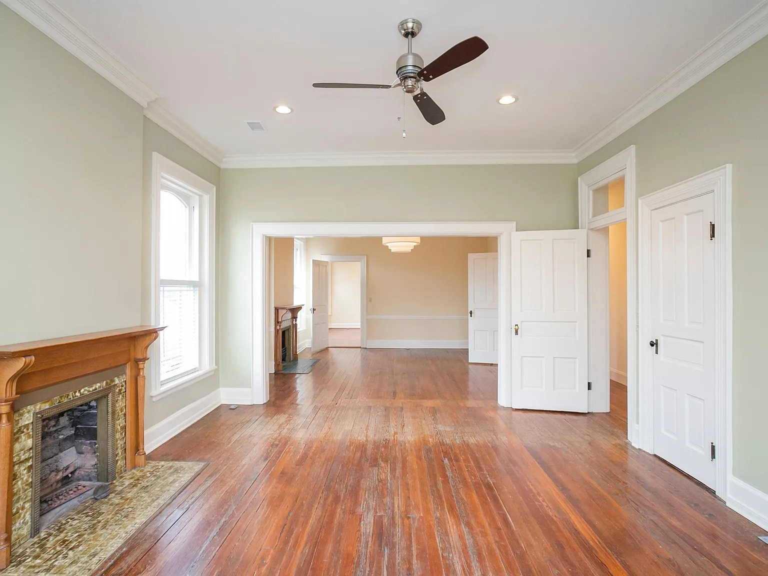2 bed, 2000 sqft, $3,250 — Photo 4