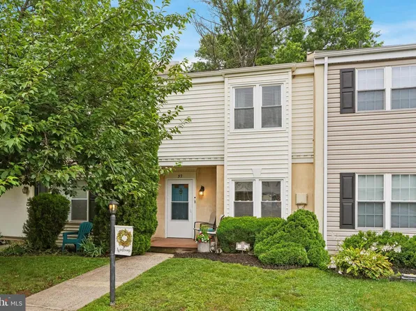 32 Unami Trl, Chalfont, PA 18914