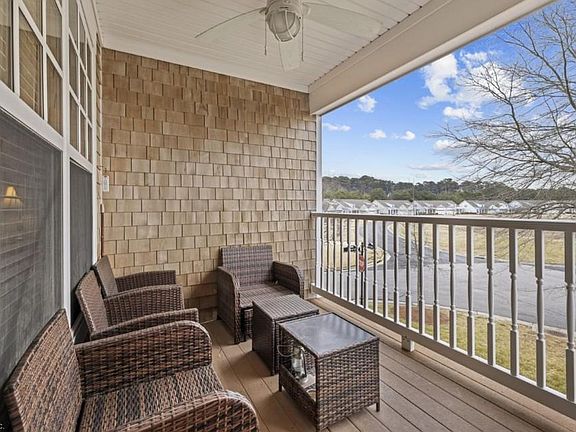 4th image of 162 Old Course Loop