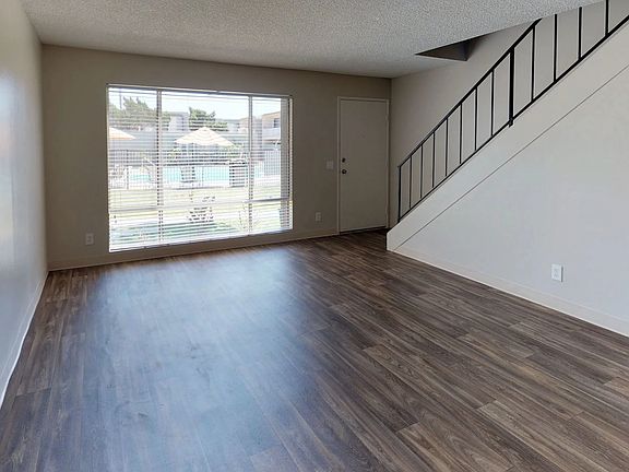 3rd image of 805 N Mollison Ave #D4