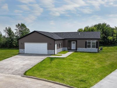 800 Bobcat Ave SE, Farley, IA, 52046