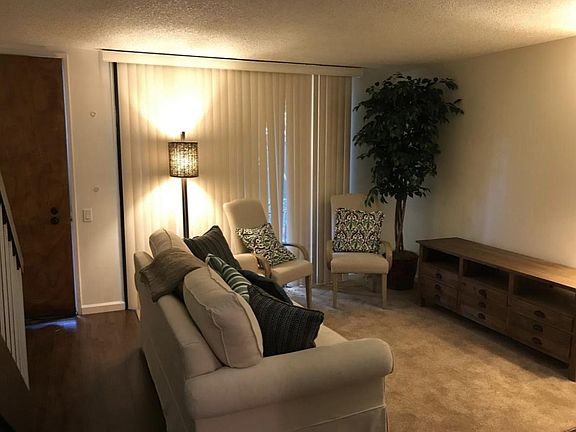 5th image of 649 Woodside Sierra Unit 6