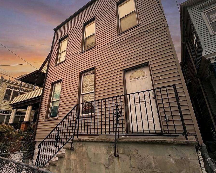 1st image of 105 Wegman Pkwy #2