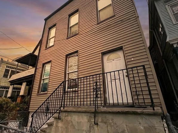 105 Wegman Pkwy #2, Jersey City, NJ 07305