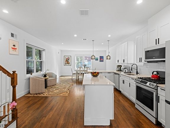 5th image of 1603 71St St