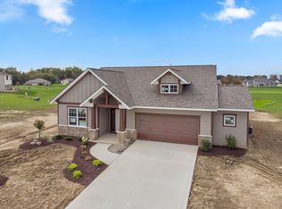 1230 Turnberry Ln, Auburn, IN 46706