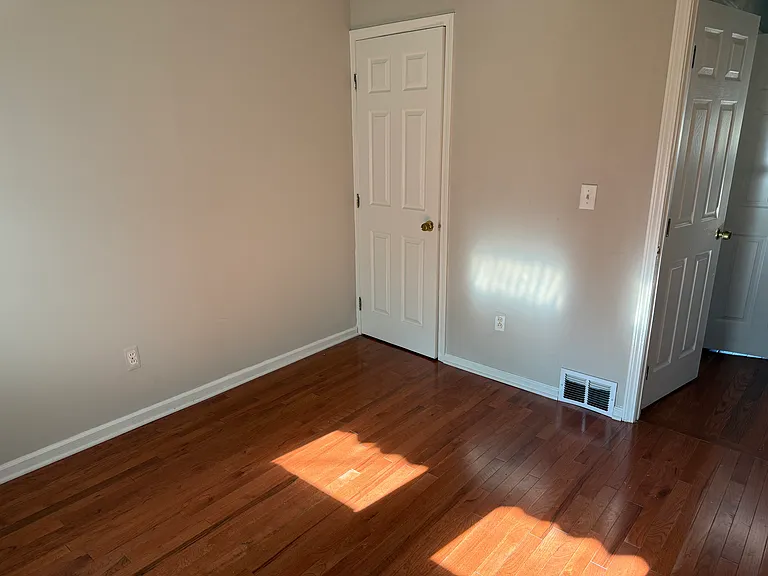 26537 Brettonwoods St — Photo 9