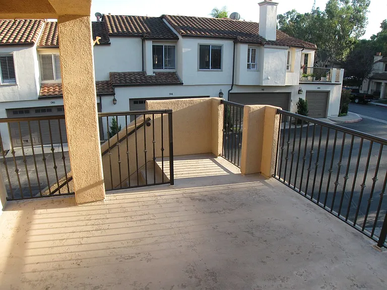 112 Corsica Dr — Photo 32