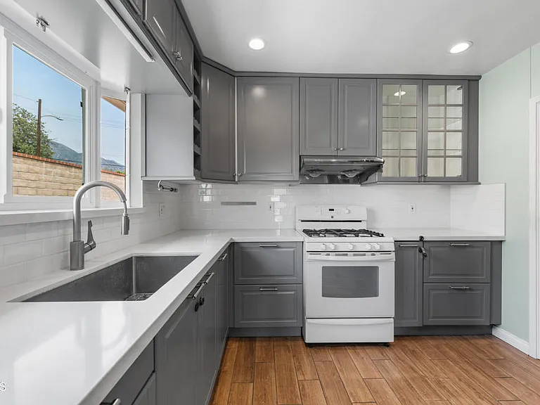 3101 N Olive Ave — Photo 14