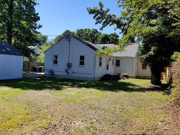 3rd image of 48 Langley Ave