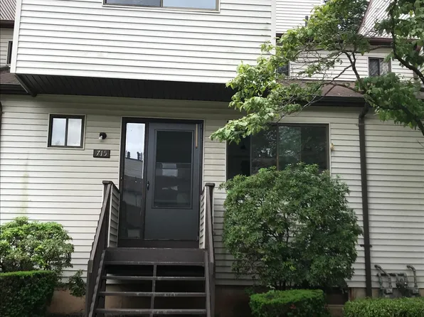 (undisclosed Address), Newington, CT 06111