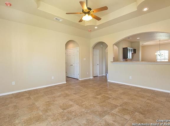 4th image of 3450 Aragon Dr