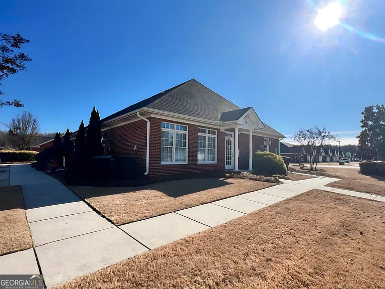 220 Brookstone Dr SW — Photo 2