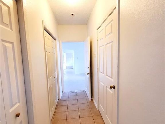 3rd image of 2824 Aubry St
