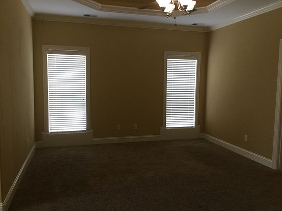 5th image of 100 Southgate Blvd