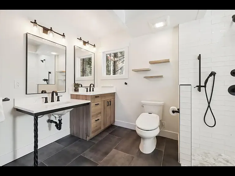 71 Regal Cir — Photo 13