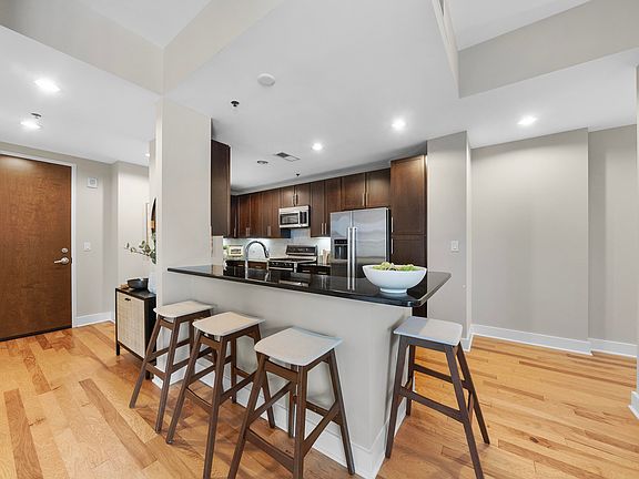 5th image of 140 W Franklin St Unit 330