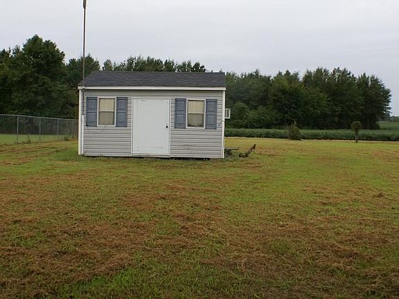 4th image of 723 Black Rock Rd