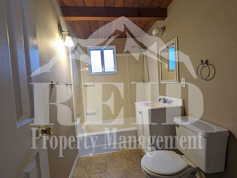 671 Creekside Dr — Photo 17