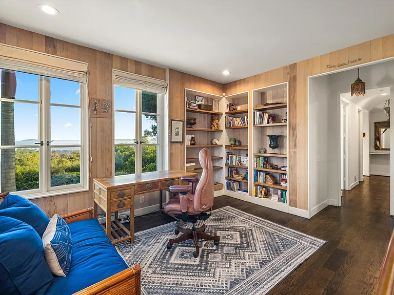 805 Park Hill Ln — Photo 30