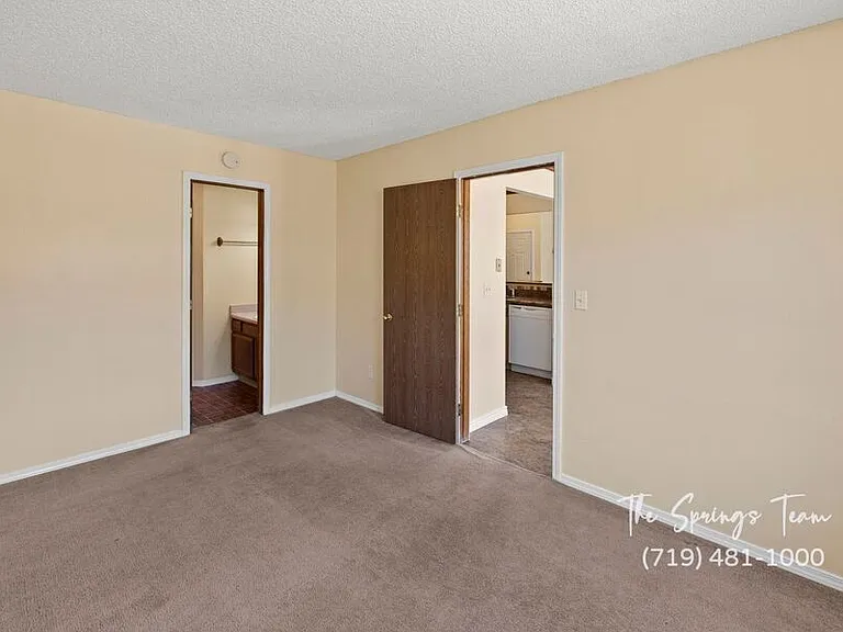 6460 Mohican Dr — Photo 26