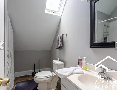 1318 W Roscoe St #2 — Photo 8