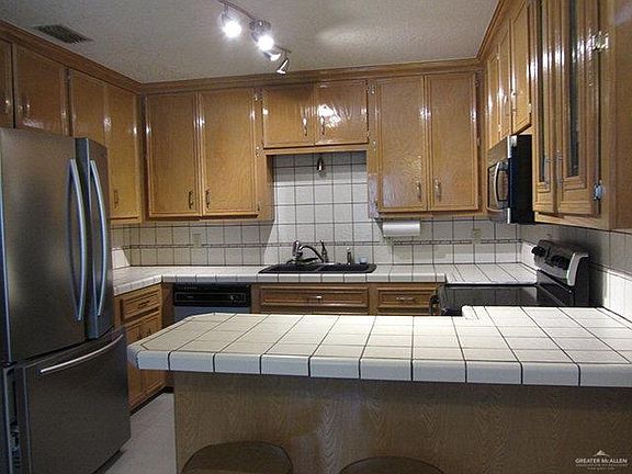 4th image of 508 E Goldenrod Ave