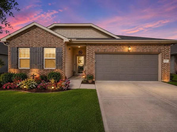 4726 Highland Crest Dr, Richmond, TX 77469