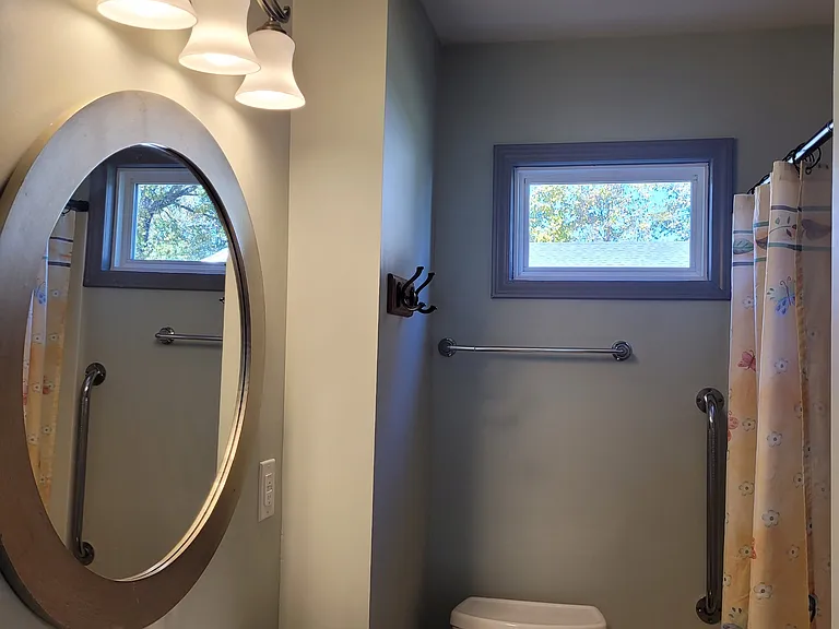 127 Boston Ct — Photo 21