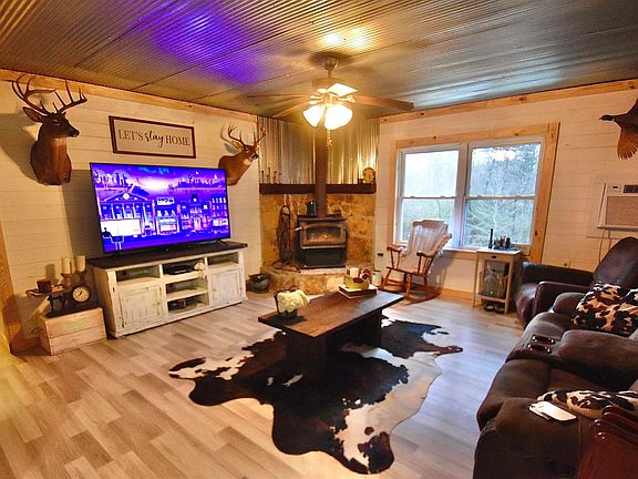 3rd image of 356 Pleasant Hill Rd