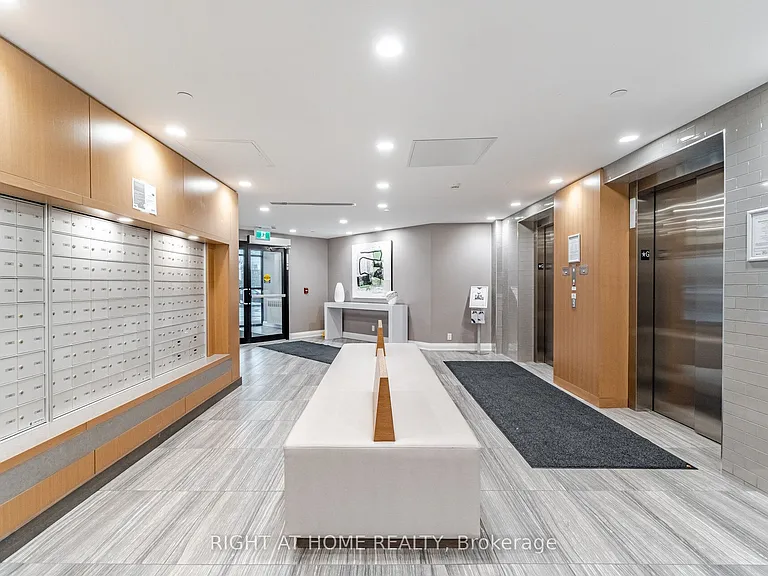 128 Grovewood Cmn #119 — Photo 4