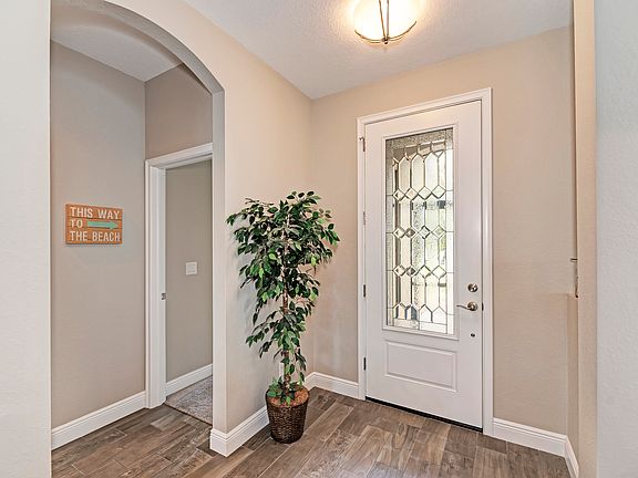 3rd image of 217 Jennifer Dr