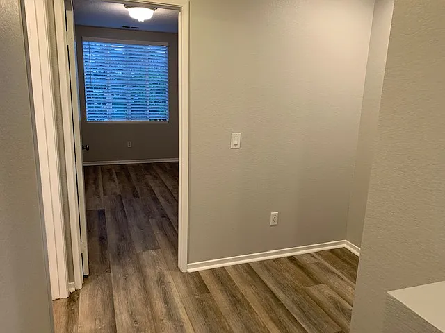 1615 Carriage Cir — Photo 17