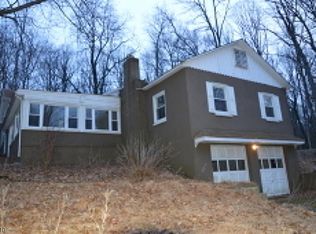 190 Jacobs Rd, Newfoundland, NJ 07435