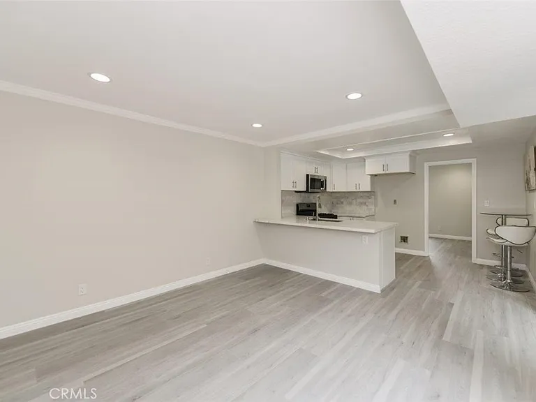 37 Wellesley #47 — Photo 25
