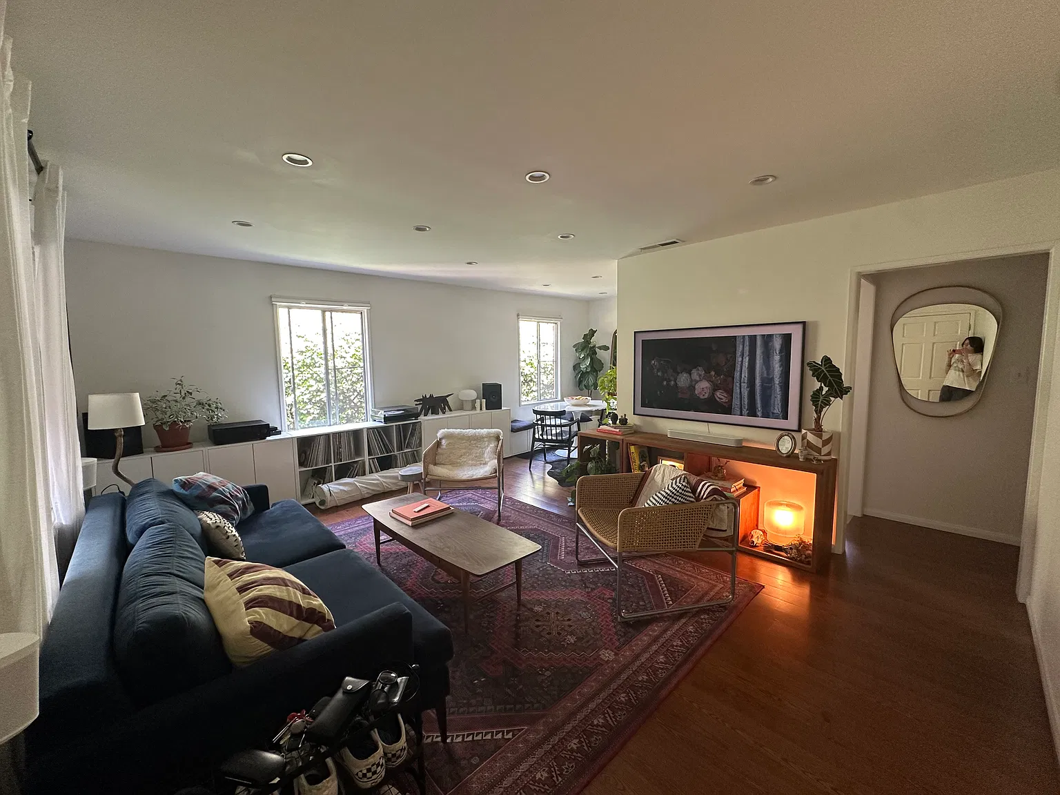 3 bed, 1092 sqft, $4,300 — Photo 2