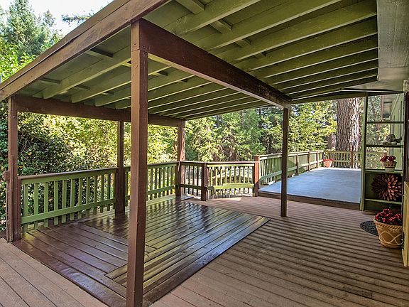 4th image of 20424 Lakeview Dr