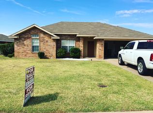103 Garrett St, Burkburnett, TX 76354