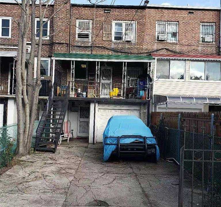 2nd image of 31-20 77th St