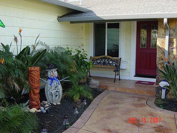 Front walk with Tiki fountain