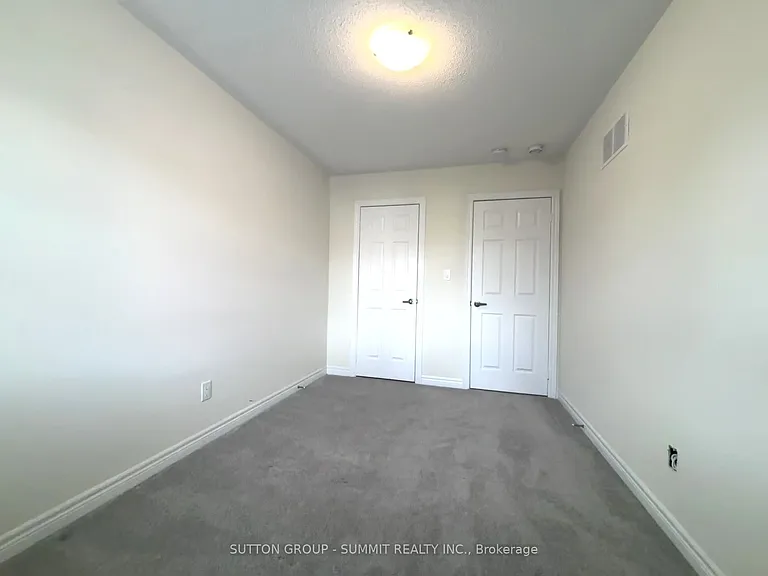 109 Benadir Ave — Photo 43