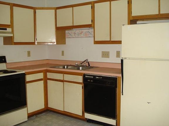 2nd image of 3227 N Moccasin Ct
