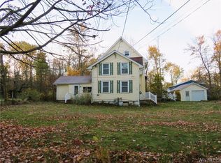 631 Hickory Rd, Angola, NY 14006