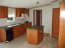 5th image of 8594 S Creek Rd