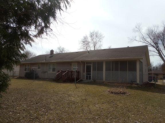 4th image of 75 Campus Ln