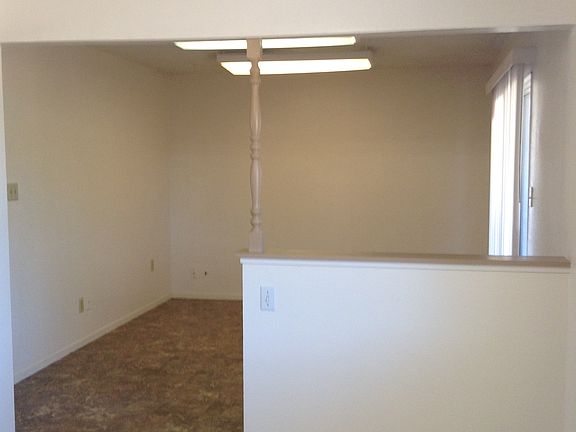 5th image of 4544 N Hulbert Ave