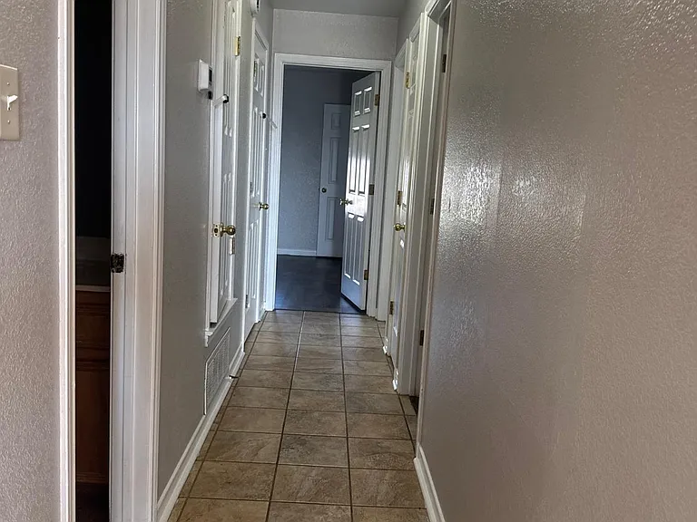 3604 Dustin Ct #B — Photo 7