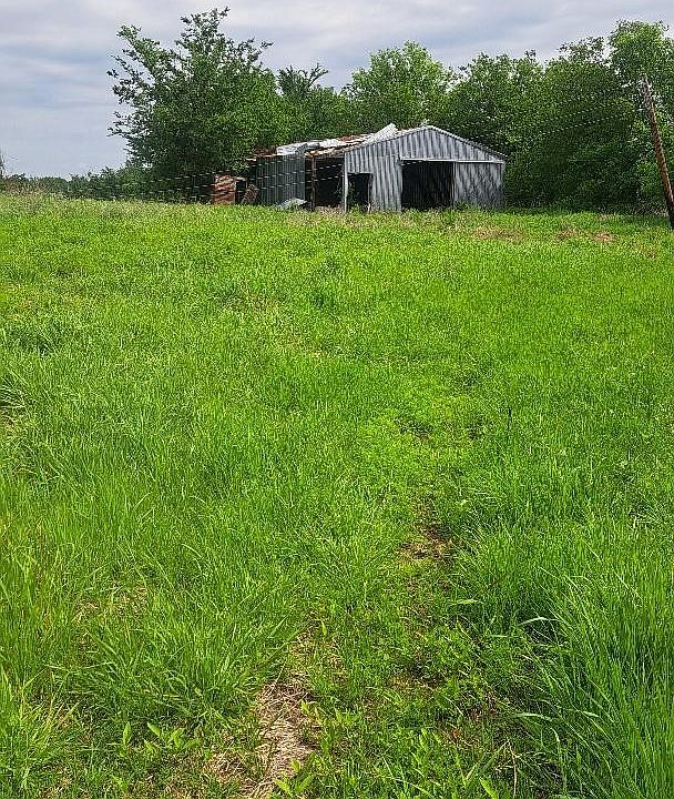2nd image of 866 Scipio Ln
