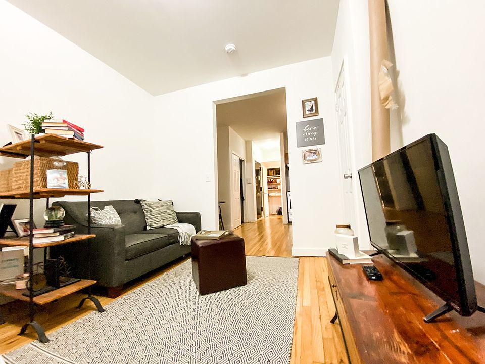 1st image of 411 W 52nd St #*2c